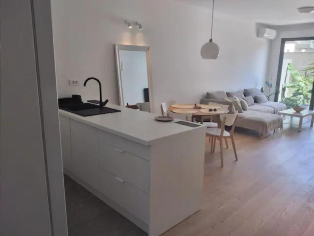 Apartment With Private Pool سبليت المظهر الخارجي الصورة